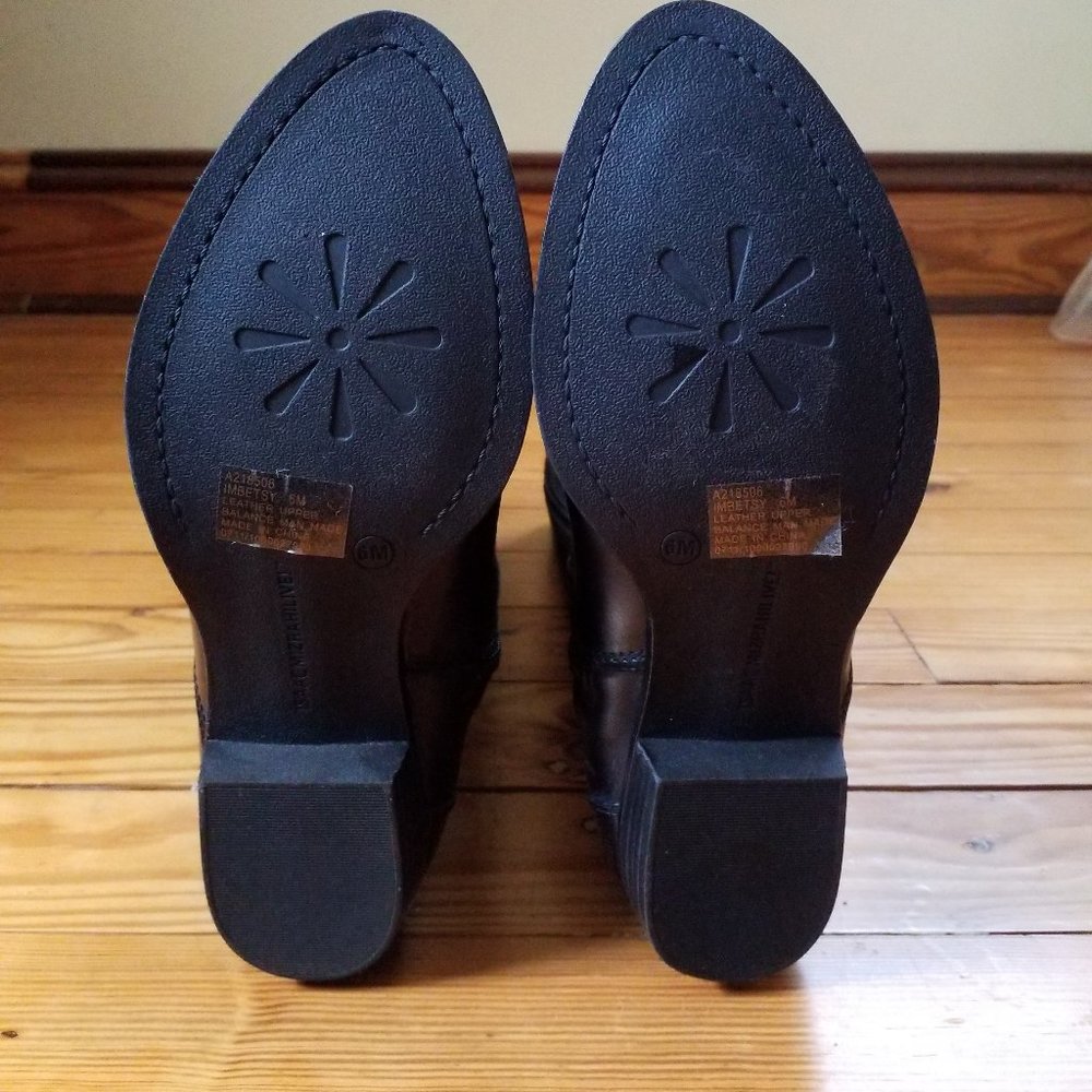 Black boots - Picture 5 of 5